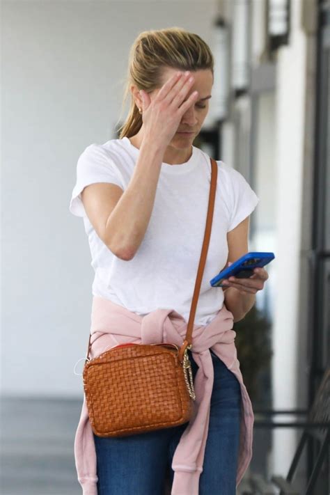REESE WITHERSPOON Heading To A Nail Salon In Nashville HawtCelebs