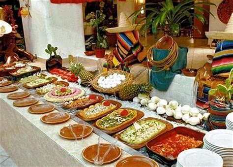 A traveler might appreciate an around the world party with maps and food from all over the globe. 460536_12_y.jpg (500×358) | Food menu, Retirement party ...