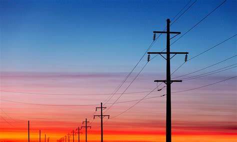 Power Lines At Sunset Bewegendes Poster Photowall