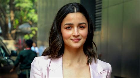 Alia Bhatt Was Asked How She Deals With Anxiety And If Little Raha Played A Role Bollywood