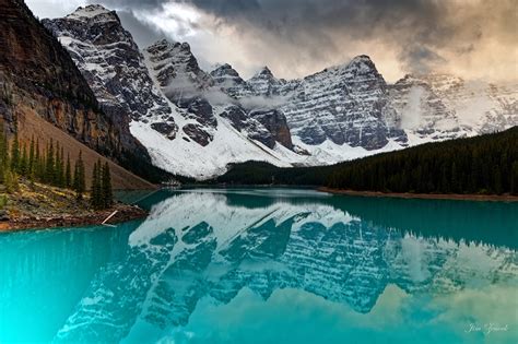 Фото Банф Канада Lake Moraine Alberta Горы Природа парк Леса Озеро