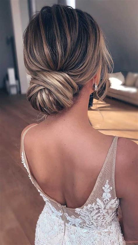Pin By Ania Borycka On Upiecie Weselne Wedding Hairstyles Updo Long