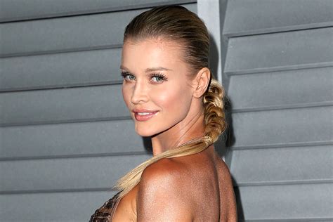 Joanna Krupa Life After Real Housewives Of Miami Who Does She Keep In