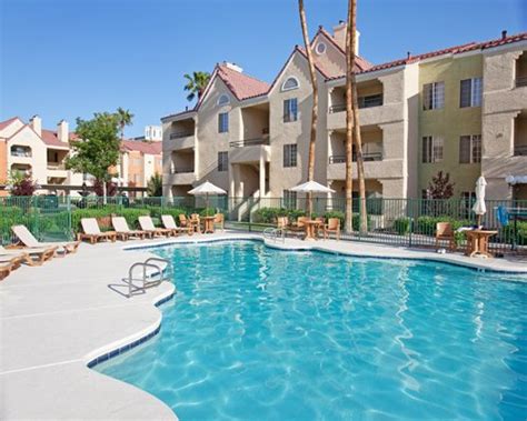 And 2.5 miles south of mandalay bay. Holiday Inn Club Vacations at Desert Club Resort, Nevada ...