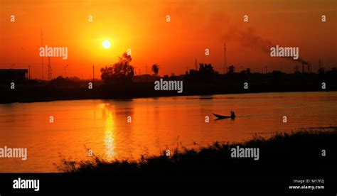 Landscapeof Euphrates River In Nasiriyah City At The Sunset Iraq Stock