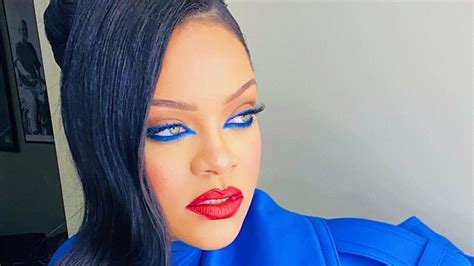 Rihanna Looks Unsurprisingly Stunning In Electric Blue Makeup Look Fpn