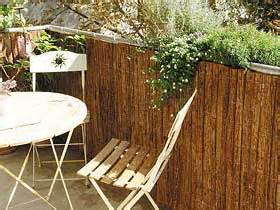 Die anforderungen an einen garten sind oft vielfältig. Sichtschutz für den Garten: Natürliche Rindenmatten aus ...