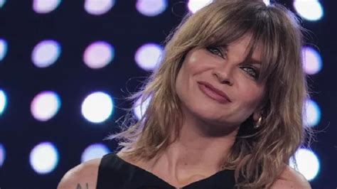 Sanremo 2024 Abito Alessandra Amoroso Terza Serata Festival Stilista