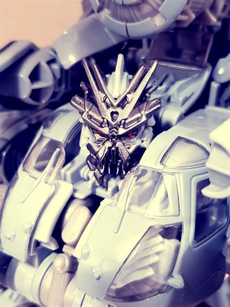 Contact between most towns on earth has been severed. Studio Series Leader Blackout | TFW2005 - The 2005 Boards