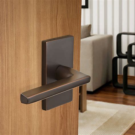 Guide To Choosing The Right Door Handle