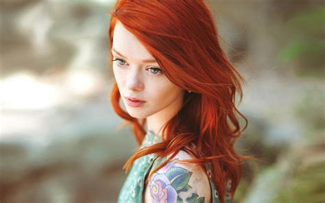 julie kennedy tattooed red hair british porn actress celebrity girl wallpaper 003 2048x1280