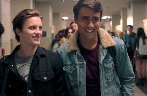‘love Victor Season 2 Trailer Hulus Gay Teen Show Is Cute As Ever