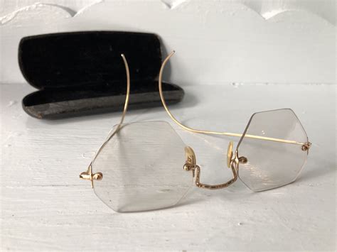 Antique Rimless Glasses Vintage Eyeglasses Optical Eye Gold Etsy Vintage Eyeglasses Rimless