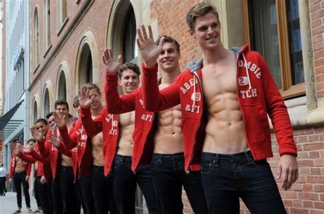 Say Goodbye To The Shirtless Models Abercrombies Getting A New Look