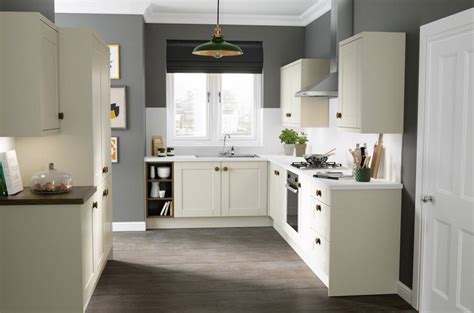 Kitchen design layout sometimes requires trading off counter space for storage. How to design a U-shaped kitchen | Wren Kitchens
