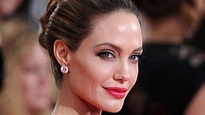 Angelina Jolie - Biography, Height & Life Story | Super Stars Bio