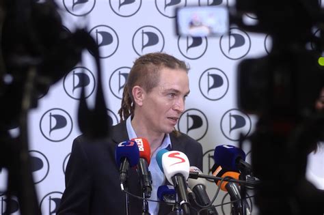 Velice neklidné spaní z toho má švédská klimatická aktivistka greta thunbergová. Krajské volby mohou být úspěšnou generálkou Pirátů před ...