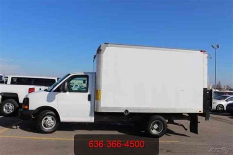 Chevrolet 3500 12 Ft Box Liftgate Cargo Delivery Cube Work 2011 Van