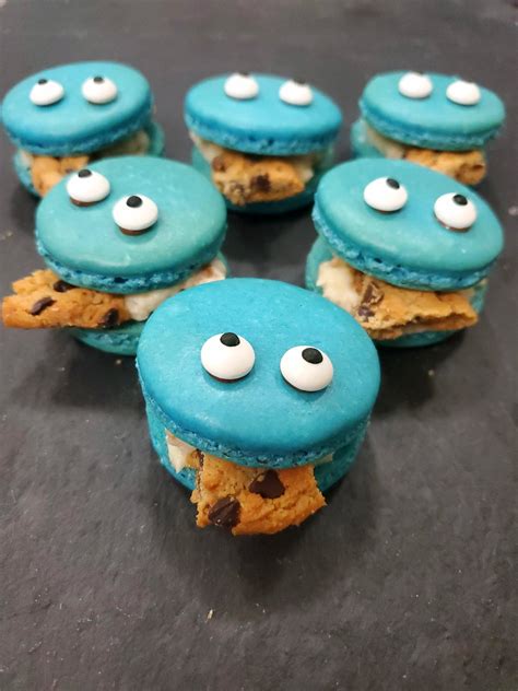 Homemade Cookie Monster Macarons With A Cookie Buttercream Rfood