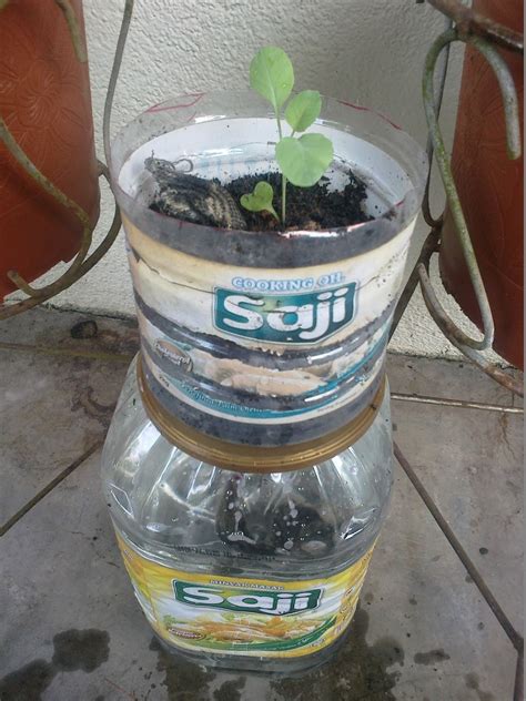 Enjin sejuk guna minyak masak seri murni je untuk enjin motosikal. cik azz: DIY: Jangan buang botol minyak masak.