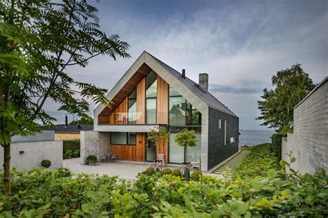 Natural Slate For A Smooth Scandinavian Design House Exterior