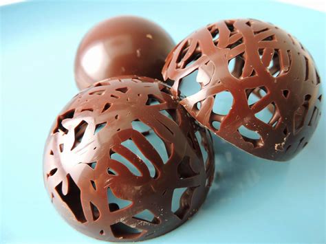 Sphères dentelle en chocolat