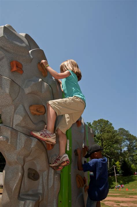 Beginners Guide To Rock Climbing With Kids Grow Adventures