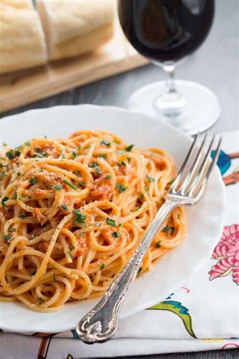 Spaghetti With Skinny Tomato Cream Sauce Errens Kitchen