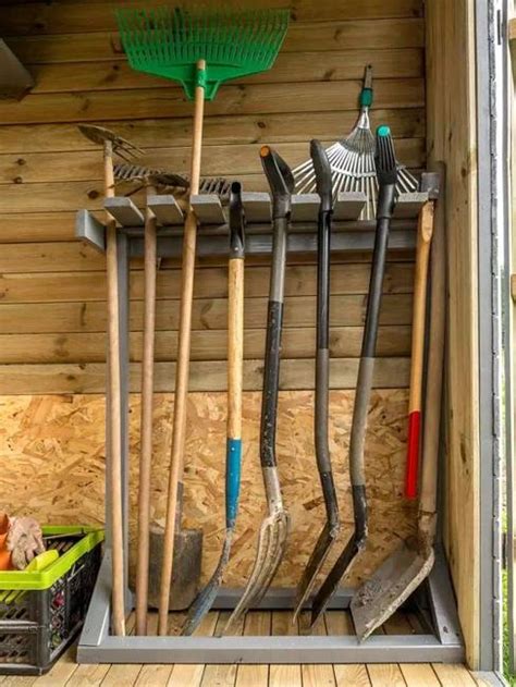 How To Organize Large Gardening Tools 30 Ideas And Diy