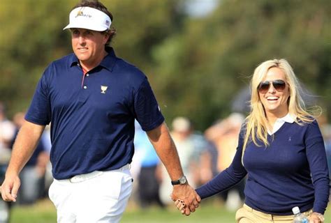 Phil Mickelson Wife Phil Mickelson Gives Wifes Cancer Doctor A Turn