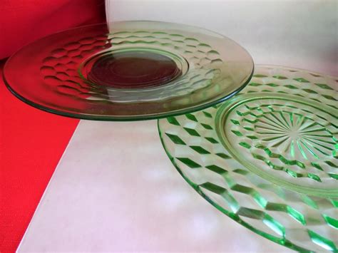 13” Round Green Glass Jeanette Cubist Serving Tray Agh Ipb Ac Id