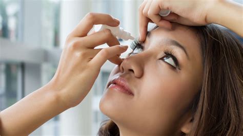 How To Put In Eye Drops Correctly In 2 Different Ways Business