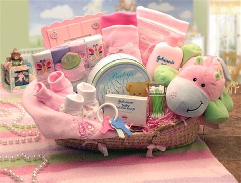 If you're running short on baby shower gift ideas, look no further. Ideas to Make Baby Shower Gift Basket | Baby Shower Ideas
