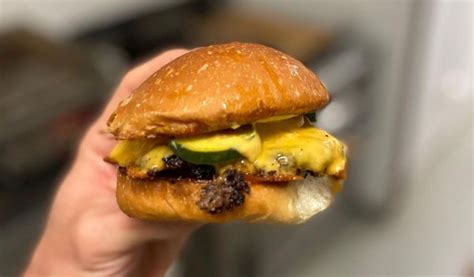 Smash Burgers Qué Son Cómo Se Cocinan Y Dónde Comerlas