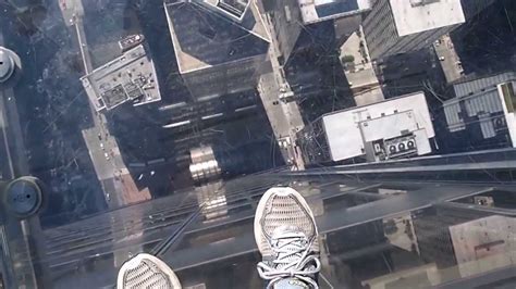 Willissears Tower Chicago Skydeck Glass Floor Youtube