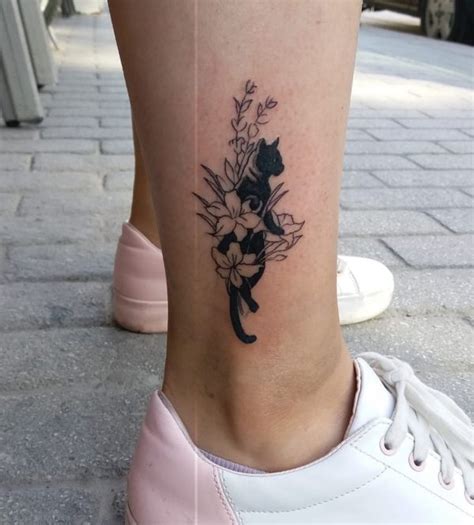 57 Charming Cat Tattoos For Women To Calf Tattoos For Women Cat