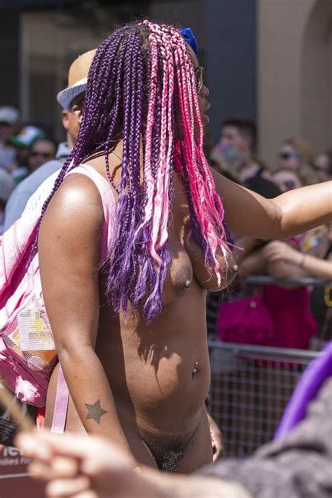 Black Women Naked At Parade Xxx Porn