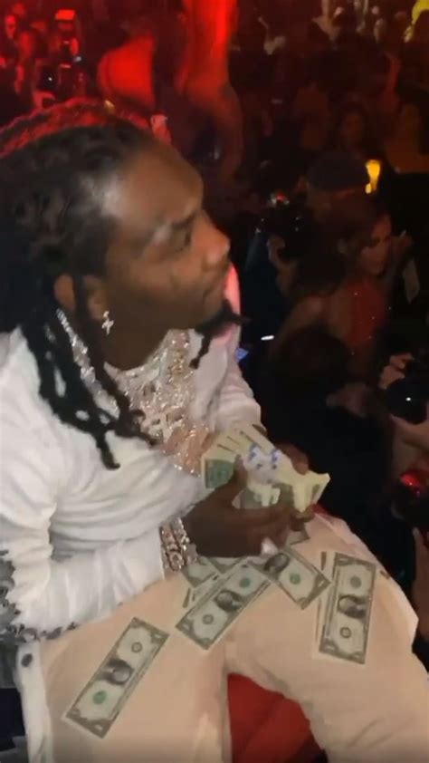 Cardi B Ts Offset 500k In Cash For His 28th Birthday Metro News