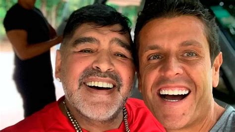 Confesión De Maradona A Un Amigo Estoy Cansado Me Voy Con Mi Mamá Y