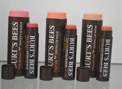 Burts bees 100% natural tinted lip balm, red dahlia with shea butter & botanical waxes 1 tube. Jelly Q: Burt's Bees Tinted Lip Balm Swatches