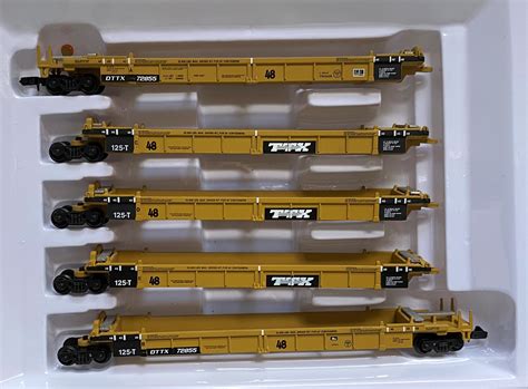 N Scale Walthers 932 8108 Container Car Articulated Well