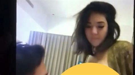 Menurut hotman, mantan istri gading marten itu tak membantah soal keterlibatannya dalam video 19 detik tersebut. FAKTA TERBARU Skandal Video Panas Mirip Gisel, Pakar Telematika Bersuara hingga Polisi Turun ...