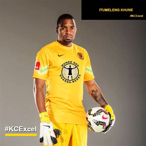 Itumeleng khune fm20 reviews and screenshots with his fm2020 attributes, current ability. O Mundo dos Guarda-Redes: Itumeleng Khune assina pelo ...