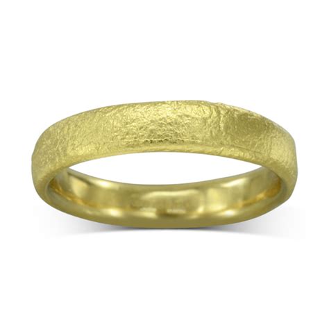 Court Shaped Textured Gold Wedding Band Set Pruden And Smith