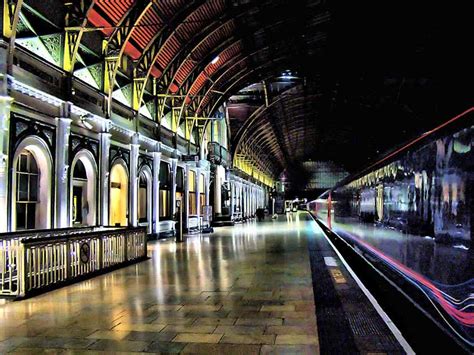 London Paddington Station Britain Visitor Travel Guide To Britain