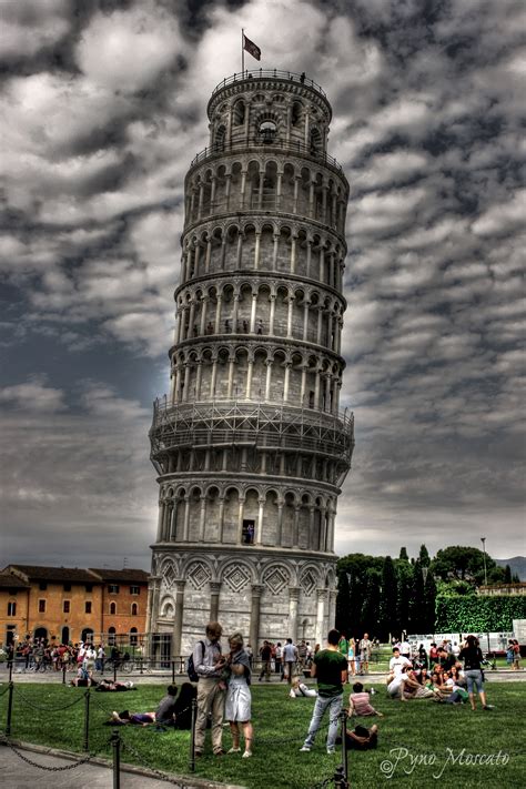 ويقدر قطر الكويكب 2015mb54 بنحو 60 مترا، وفقا لوكالة الفضاء الأوروبية، ما يجعله أكبر قليلا من برج بيزا المائل في إيطاليا، والذي يبلغ ارتفاعه 57 مترا. اجمل مبنى معمارى