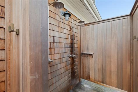 Beat The Heat 5 Cool Outdoor Showers In The Hamptons