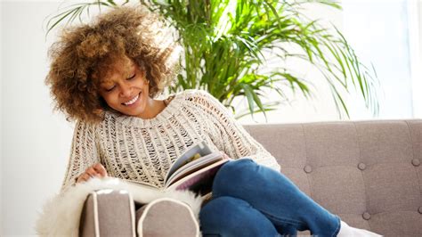 Reading Makes People Feel Happier and Smarter, According to New Poll | Mental Floss