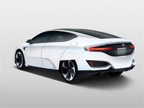 Honda unveils the FCV Concept - Car Body Design