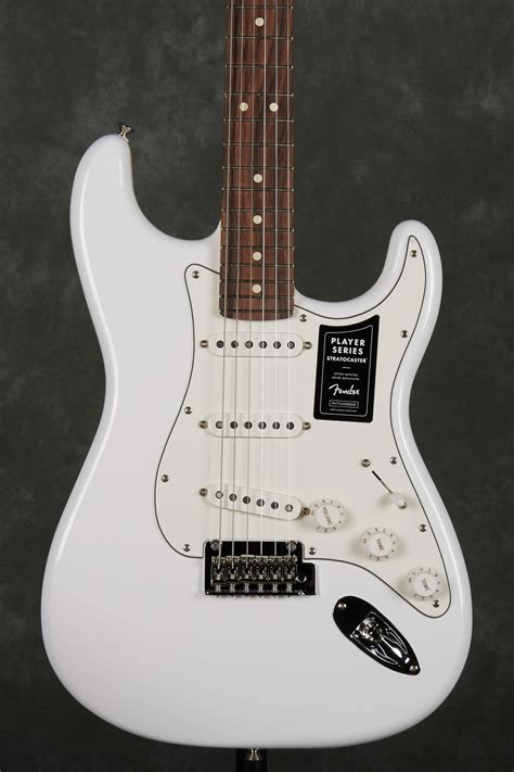 Fender Player Stratocaster - PF - Polar White | Rich Tone Music